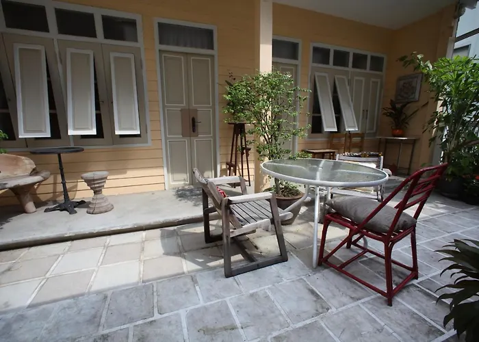 Baan Vaneeda Antique Garden House Couette-café