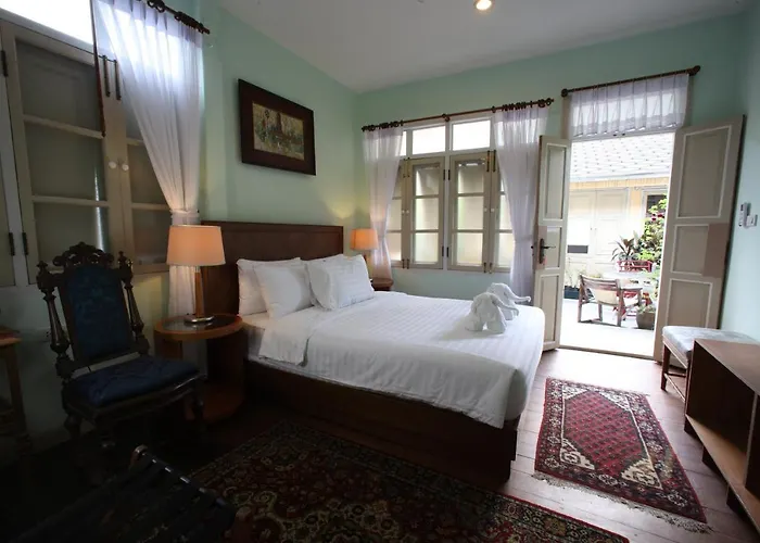 Couette-café Baan Vaneeda Antique Garden House Bangkok