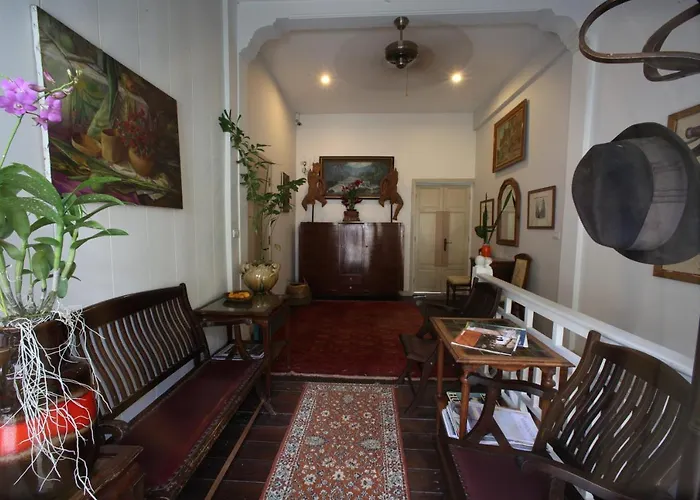 Baan Vaneeda Antique Garden House Couette-café