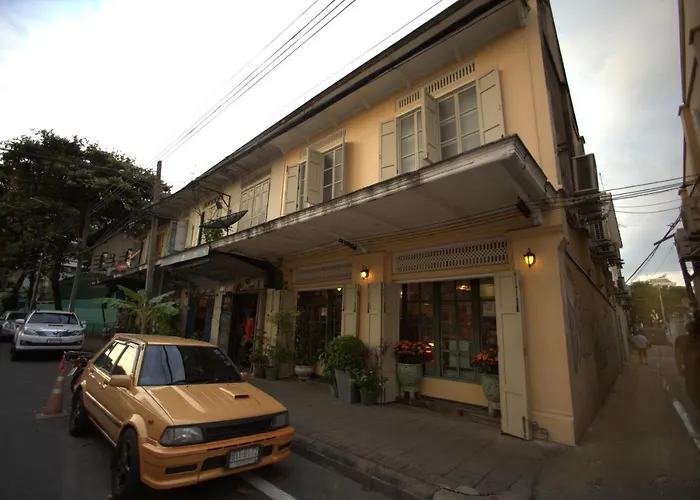 Baan Vaneeda Antique Garden House Couette-café *