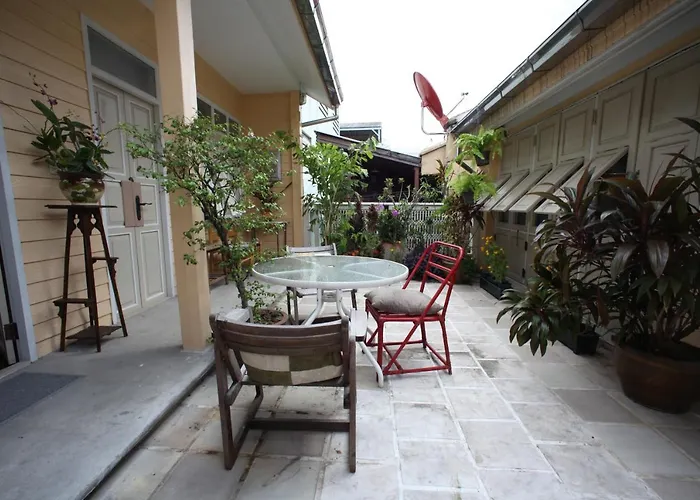 Baan Vaneeda Antique Garden House * Bangkok